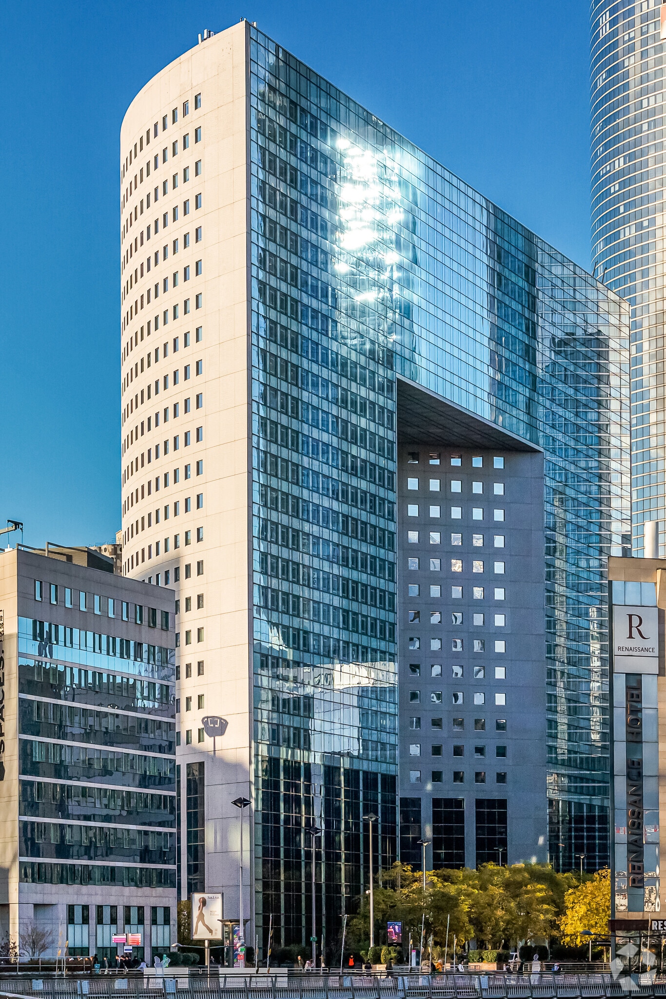 11-13 Cours Valmy, Puteaux à vendre Photo de l’immeuble– Image 1 sur 1