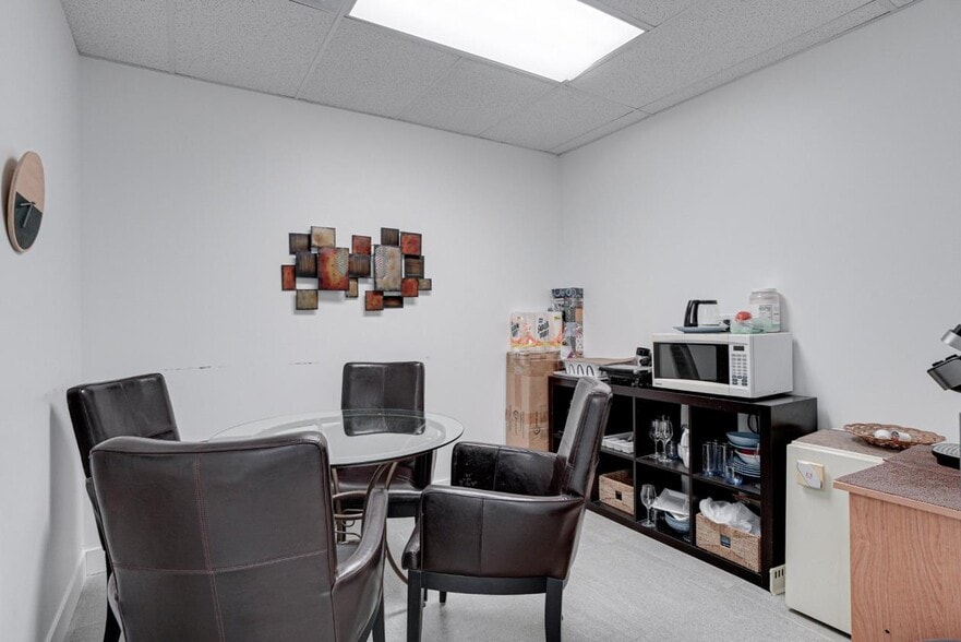 1480 St Jarry E, Montréal, QC à louer - Photo intérieure – Image 3 sur 3