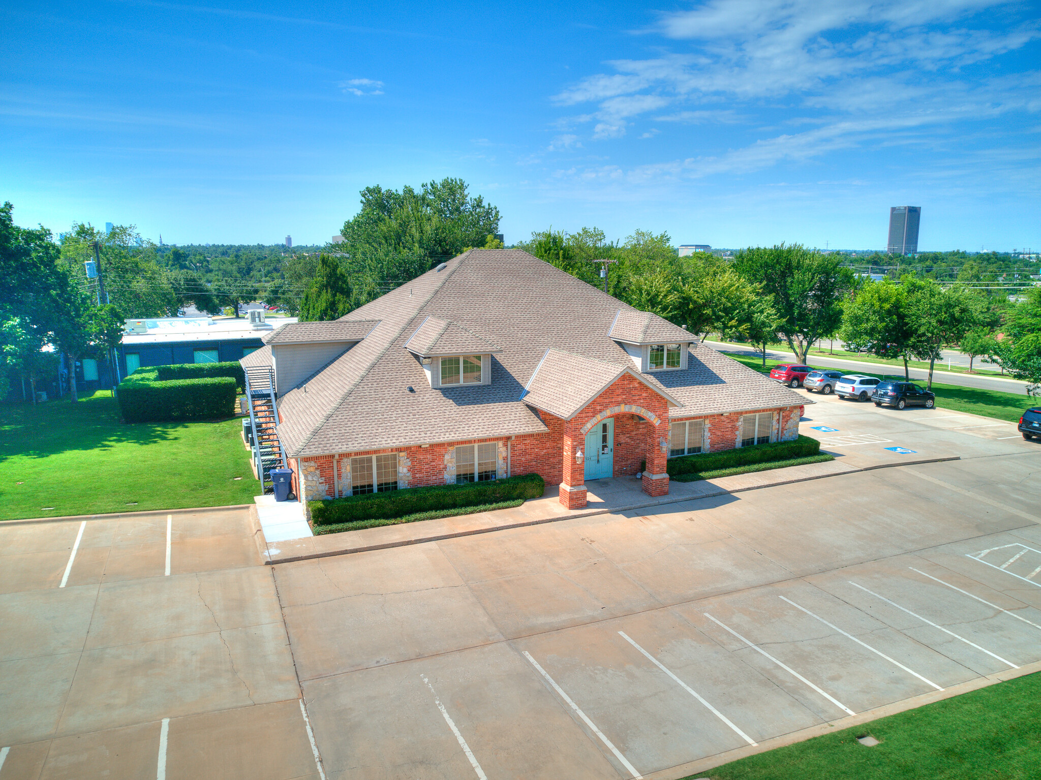 924 NW 58th St, Oklahoma City, OK à louer Photo de l’immeuble– Image 1 sur 15