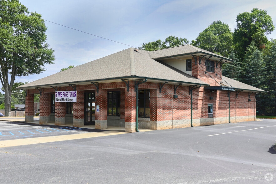 32 S Main St, Travelers Rest, SC à louer - Photo principale – Image 1 sur 7