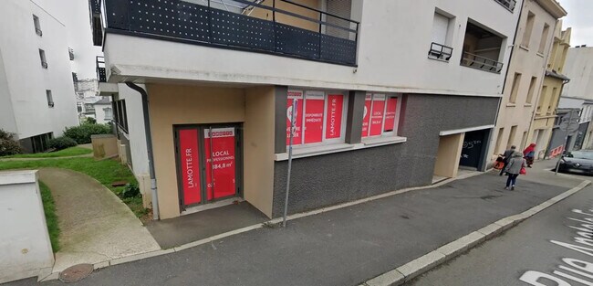 Plus de détails pour Bureau à vendre