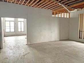 2228-2232 E Cesar E Chavez Ave, Los Angeles, CA à vendre Photo intérieure– Image 2 sur 4