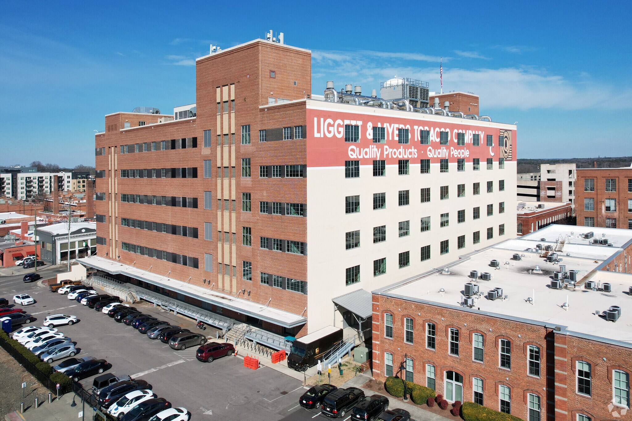 701 W Main St, Durham, NC à louer Photo principale– Image 1 sur 7