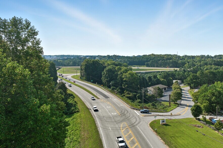 2252 Jesse Jewell Pky, Gainesville, GA à vendre - Aérien – Image 3 sur 13