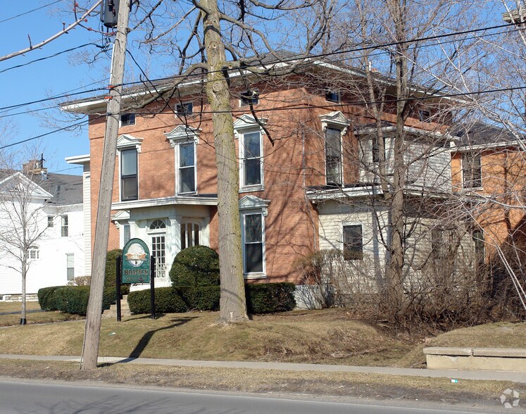 425 Washington St, Watertown, NY à vendre - Photo de l’immeuble – Image 2 sur 5