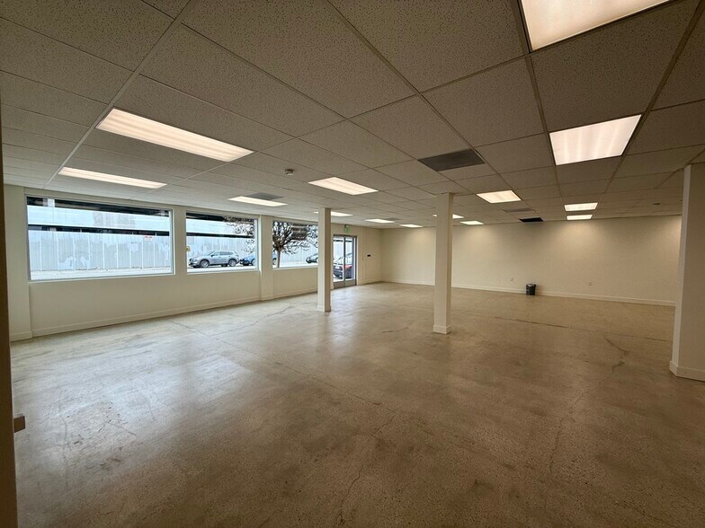 3911 W Jefferson Blvd, Los Angeles, CA à louer - Photo intérieure – Image 3 sur 10