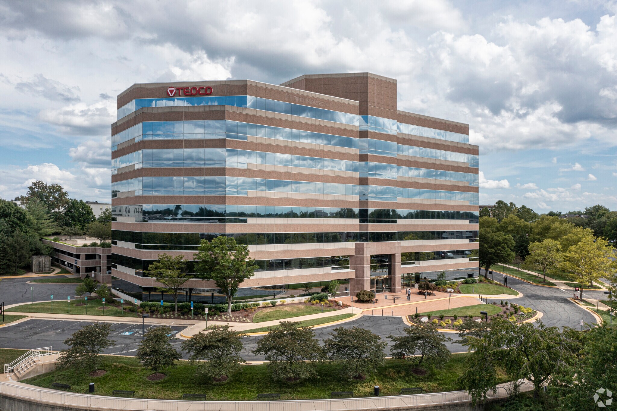 12150 Monument Dr, Fairfax, VA à louer Photo de l’immeuble– Image 1 sur 19