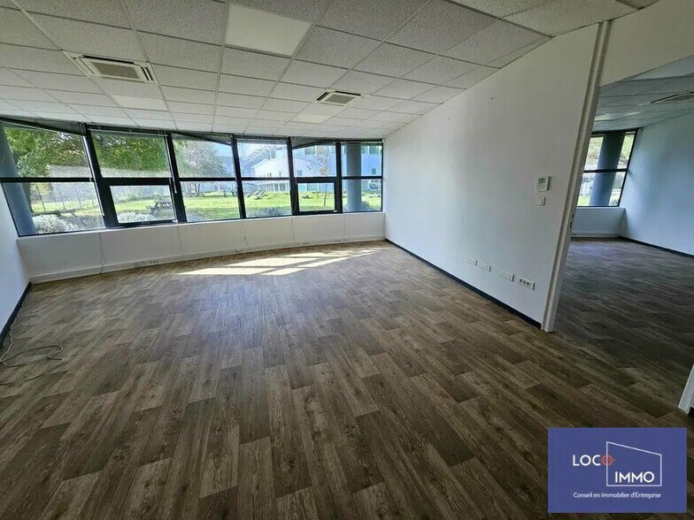 Bureau dans Mérignac à louer - Photo de l’immeuble – Image 1 sur 7