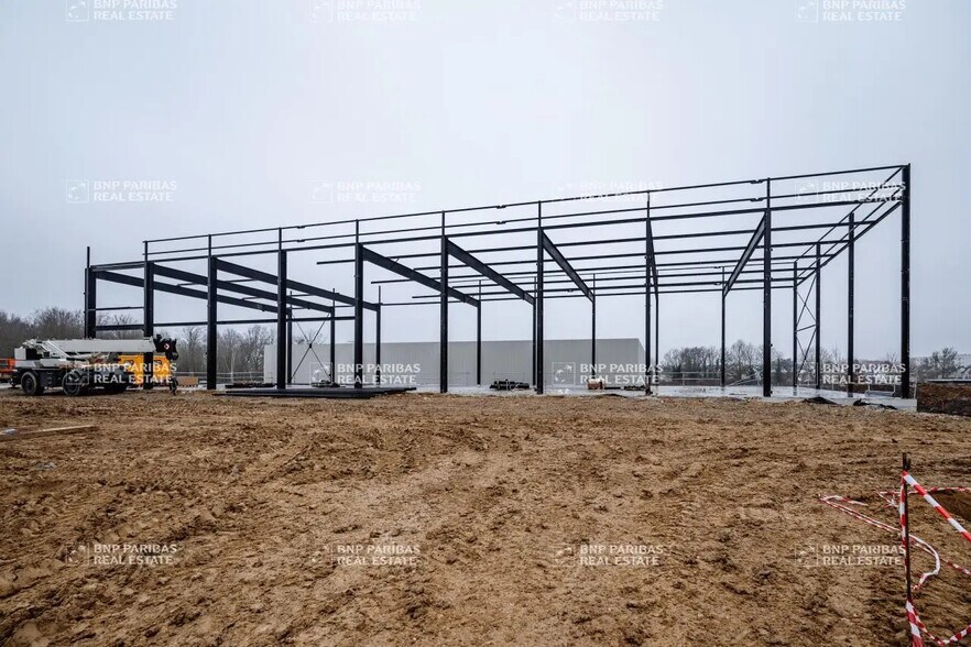 Local d'activités dans Courtry à vendre - Photo de l’immeuble – Image 3 sur 12