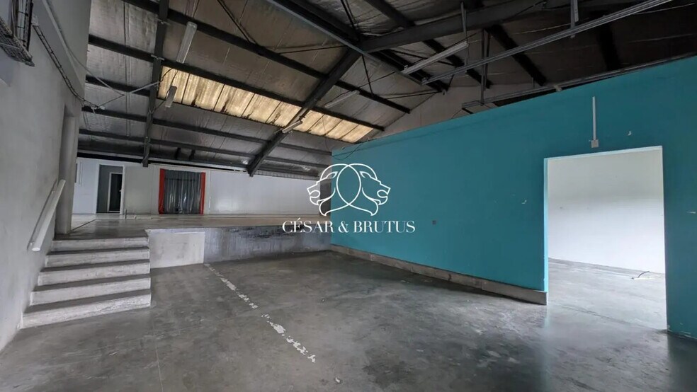 Local d'activités dans Saint-Germain-Laprade à vendre - Photo intérieure – Image 2 sur 17