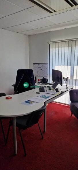 Bureau dans Cholet à louer - Photo de l’immeuble – Image 2 sur 8