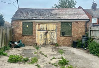 Plus de détails pour 24A Cowley Rd, Felixstowe - Local d’activités à vendre