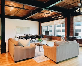 310 Arlington Ave, Charlotte, NC à louer Photo intérieure– Image 2 sur 8