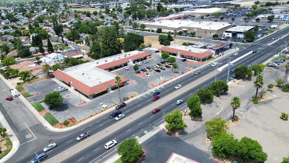 7290-7298 Franklin Blvd, Sacramento, CA à louer - Photo de l’immeuble – Image 2 sur 7