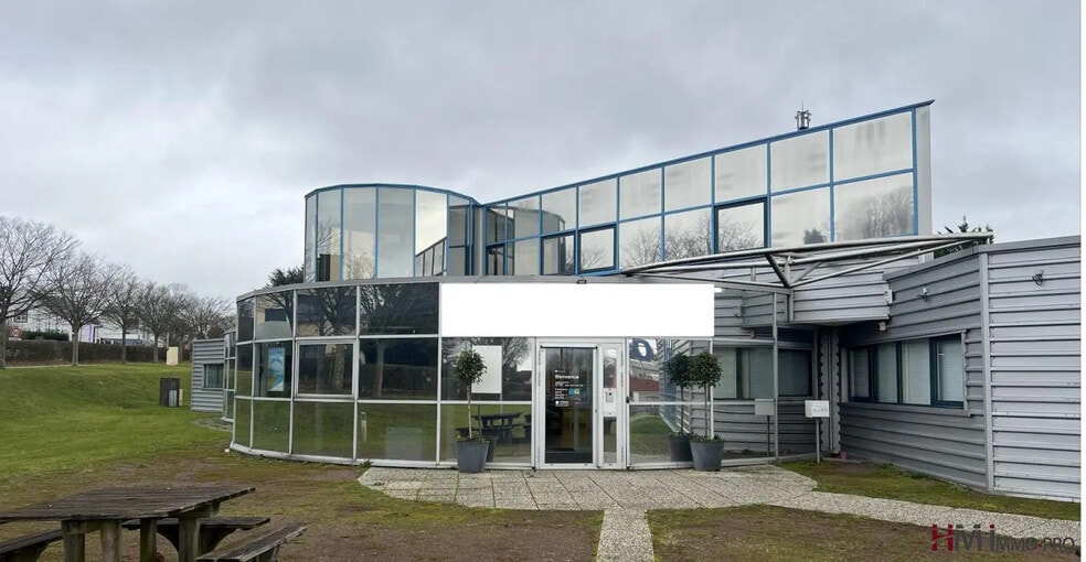 1 Rue Francois Perroux, Mont-Saint-Aignan à louer - Photo de l’immeuble – Image 2 sur 8