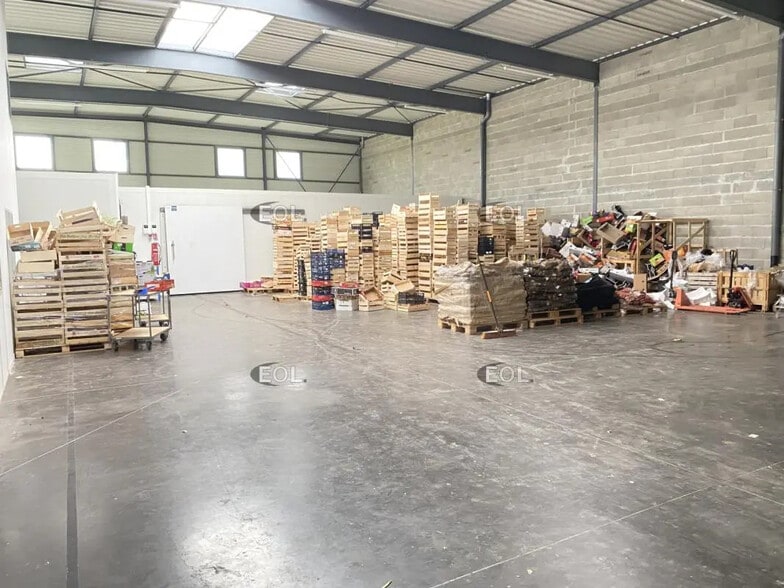 Industriel/Logistique dans Saint-Priest à louer - Photo intérieure – Image 2 sur 13