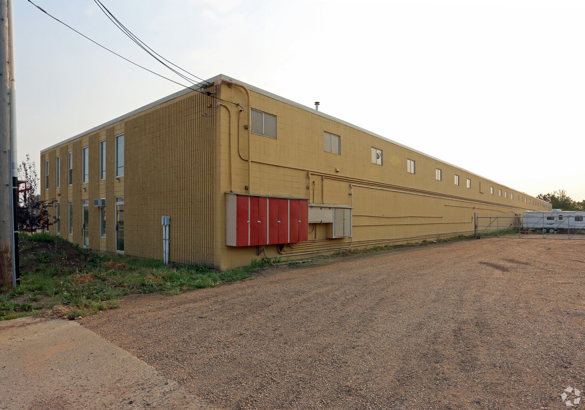 7402-7420 52 St NW, Edmonton, AB à vendre Photo principale– Image 1 sur 5