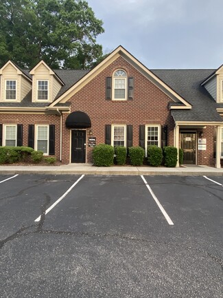 Plus de détails pour 2018 Fort Bragg Rd, Fayetteville, NC - Bureau à louer