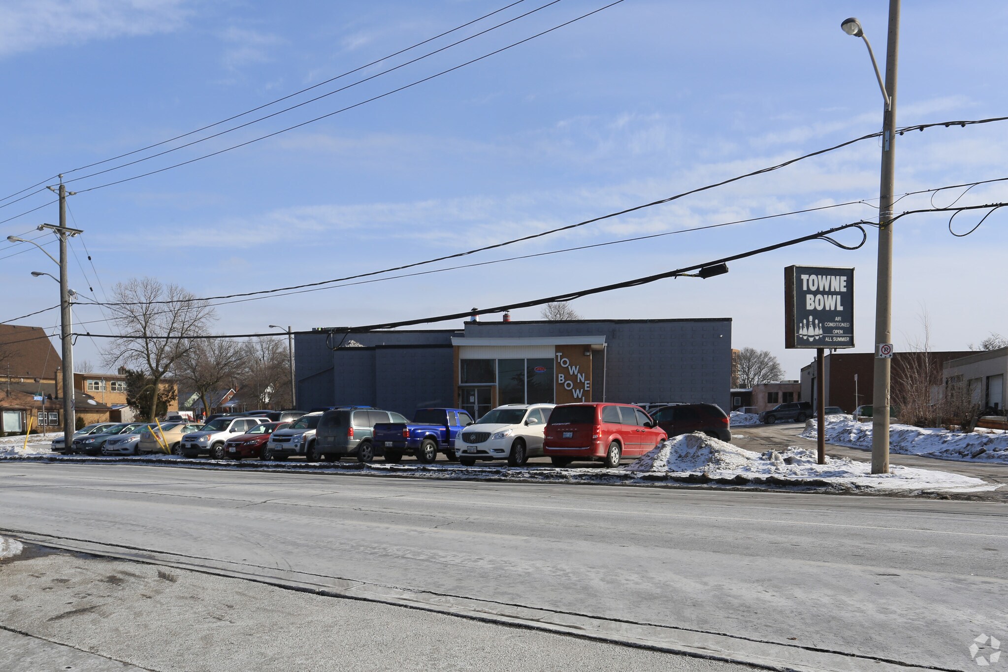 11 Ottawa St N, Kitchener, ON à louer Photo de l’immeuble– Image 1 sur 3