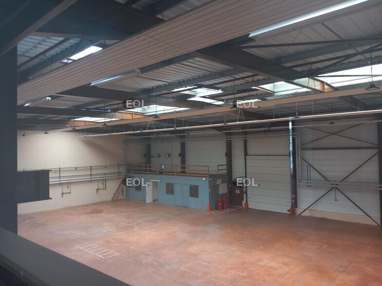 Local d’activités dans Cergy à louer - Photo intérieure – Image 2 sur 5
