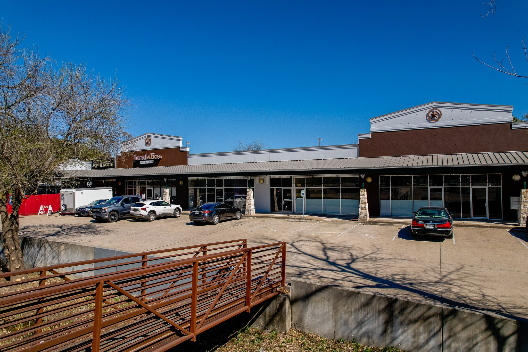 8201 Cross Park Dr, Austin, TX à louer Photo de l’immeuble– Image 1 sur 21