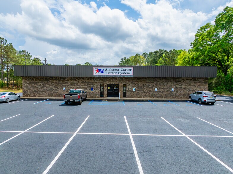 2021 Boll Weevil Cir, Enterprise, AL à louer - Photo de l’immeuble – Image 2 sur 12