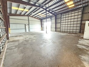 1812 W D St, La Porte, TX à louer Photo intérieure– Image 2 sur 2