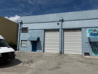 Plus de détails pour 7850-7880 W 25th Ct, Hialeah, FL - Industriel/Logistique à louer