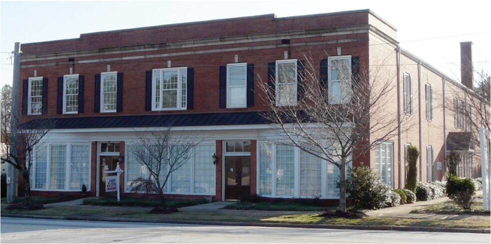 900 S Pine St, Spartanburg, SC à louer - Photo de l’immeuble – Image 2 sur 14