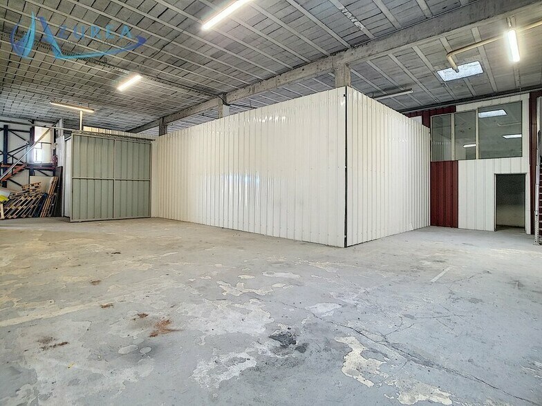 Industriel/Logistique dans Carros à vendre - Photo intérieure – Image 2 sur 6