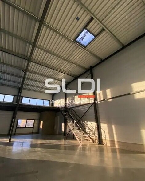 Local d'activités dans Valence à vendre - Photo de l’immeuble – Image 3 sur 4