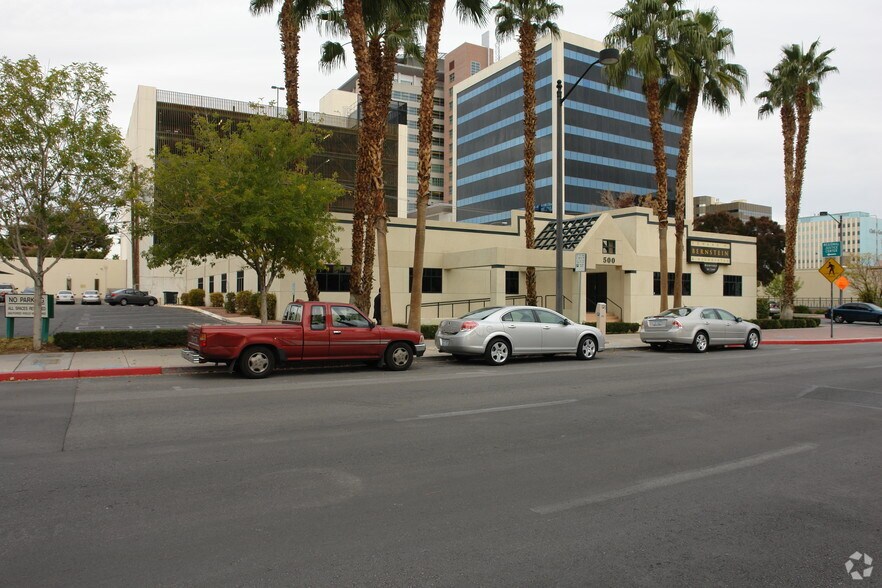 500 S 4th St, Las Vegas, NV à vendre - Photo principale – Image 1 sur 13