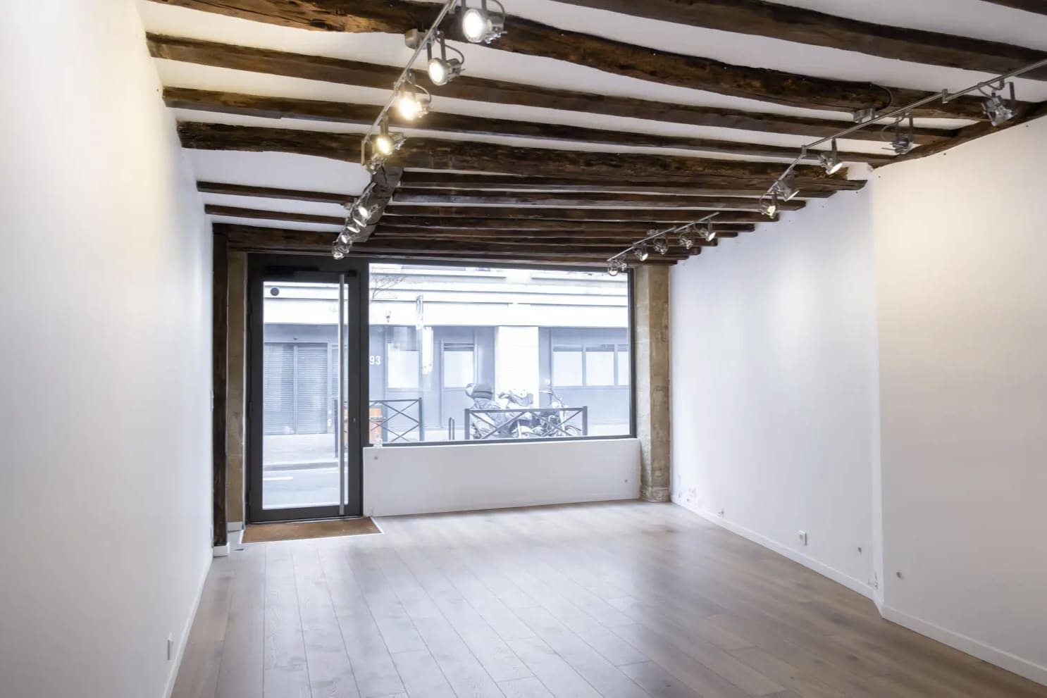 Bureaux/Local commercial dans Clichy à louer Photo intérieure– Image 1 sur 6