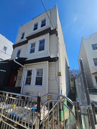 Plus de détails pour 1140 Fox St, Bronx, NY - Logement à vendre