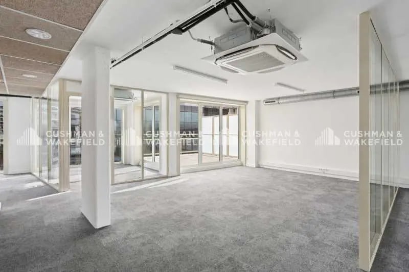 77 Rue Jean Bleuzen, Vanves à louer Photo de l’immeuble– Image 1 sur 24