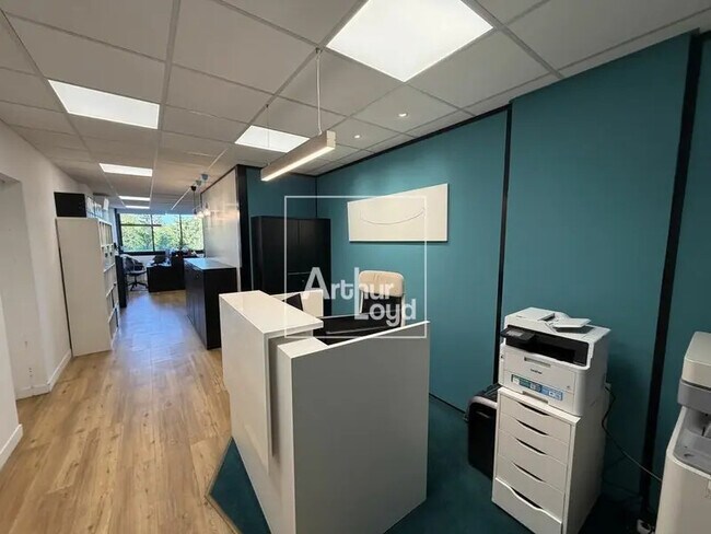 Plus de détails pour Bureau à vendre
