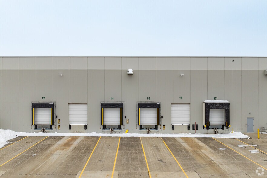 3515-3595 Urbancrest Industrial Dr, Grove City, OH à louer - Photo de l’immeuble – Image 2 sur 8