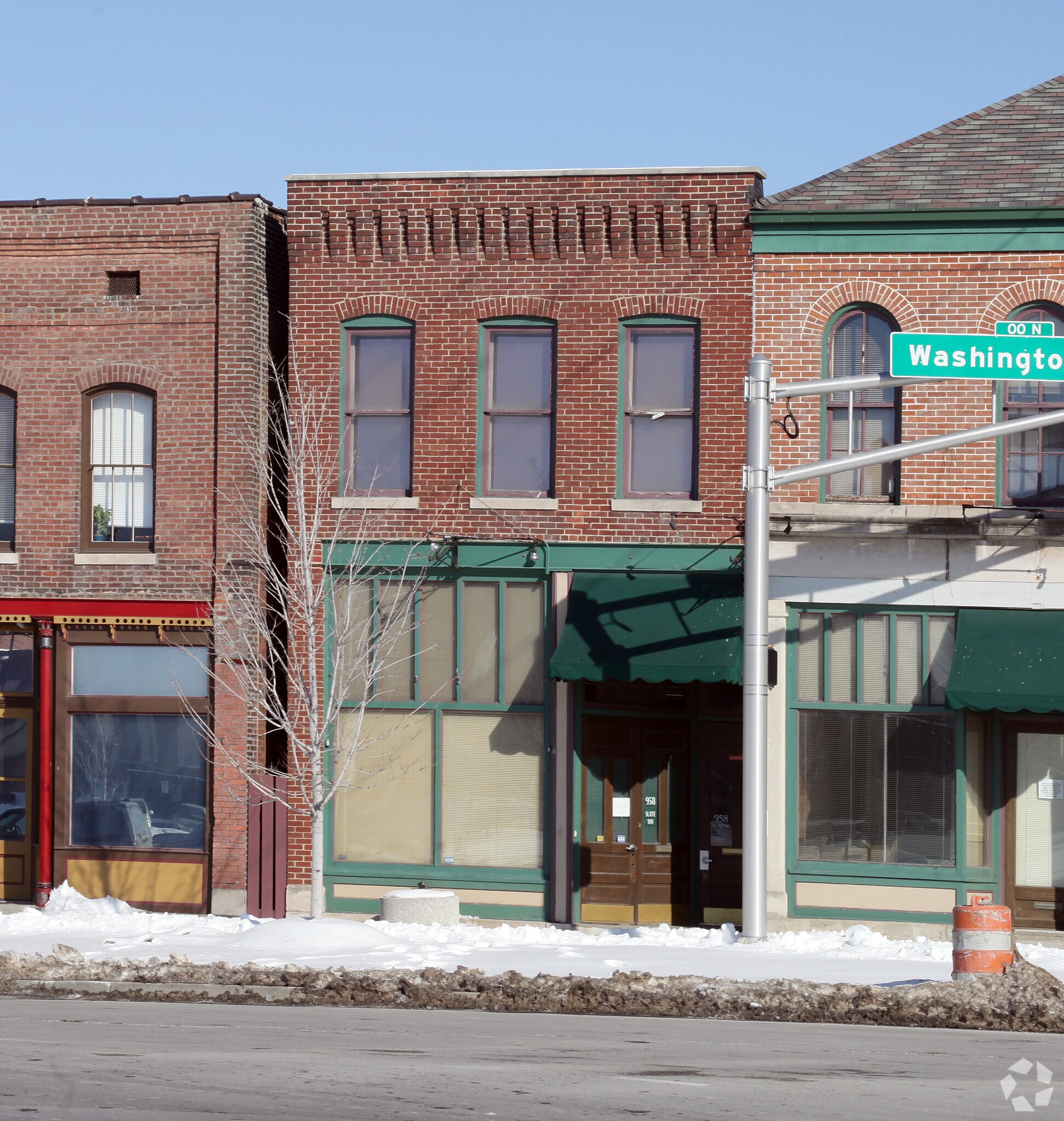 958 E Washington St, Indianapolis, IN à louer Photo principale– Image 1 sur 4