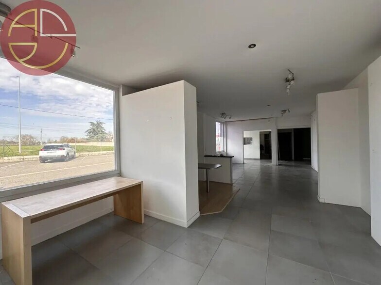 Industriel/Logistique dans Pins-Justaret à louer - Photo intérieure – Image 1 sur 5