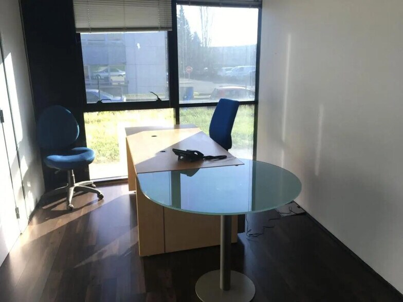 Local d’activités dans Lormont à louer - Photo intérieure – Image 3 sur 7