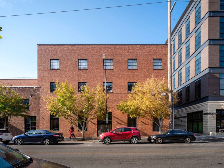 109 N Detroit Ave, Tulsa, OK à louer - Photo de l’immeuble – Image 2 sur 37