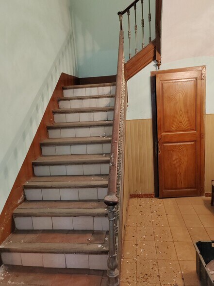 Immeuble residentiel dans Molins de Rei, Barcelona à vendre - Photo de l’immeuble – Image 2 sur 7