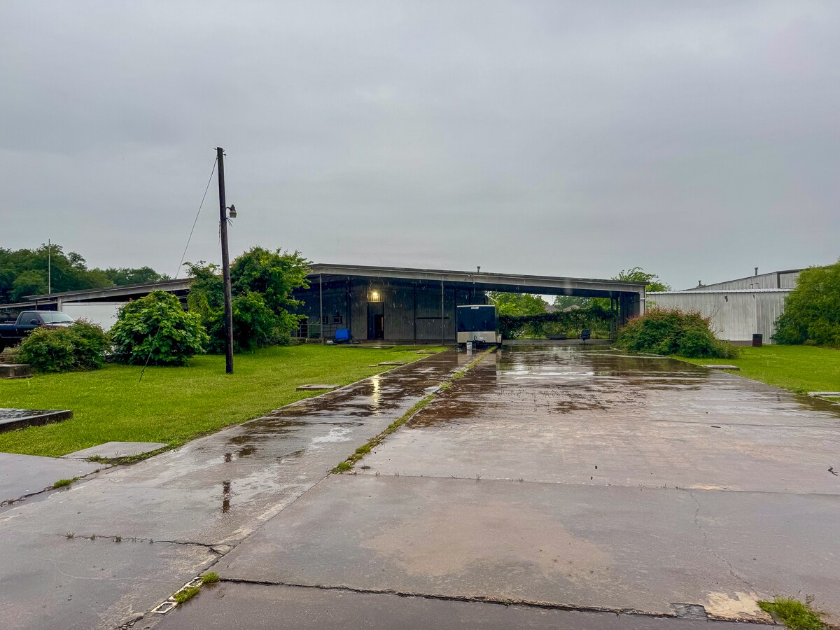 300 W School St, Madisonville, TX à vendre Photo de l’immeuble– Image 1 sur 34