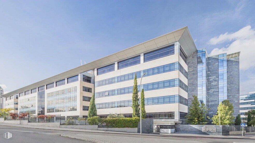 Avenida de Fuente de la Mora, 1, Madrid, Madrid à louer - Vidéo sur l’annonce professionnelle – Image 2 sur 38