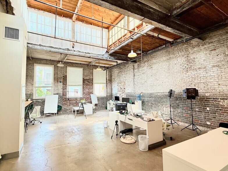 517 Soraparu St, New Orleans, LA à louer - Photo de l’immeuble – Image 3 sur 10