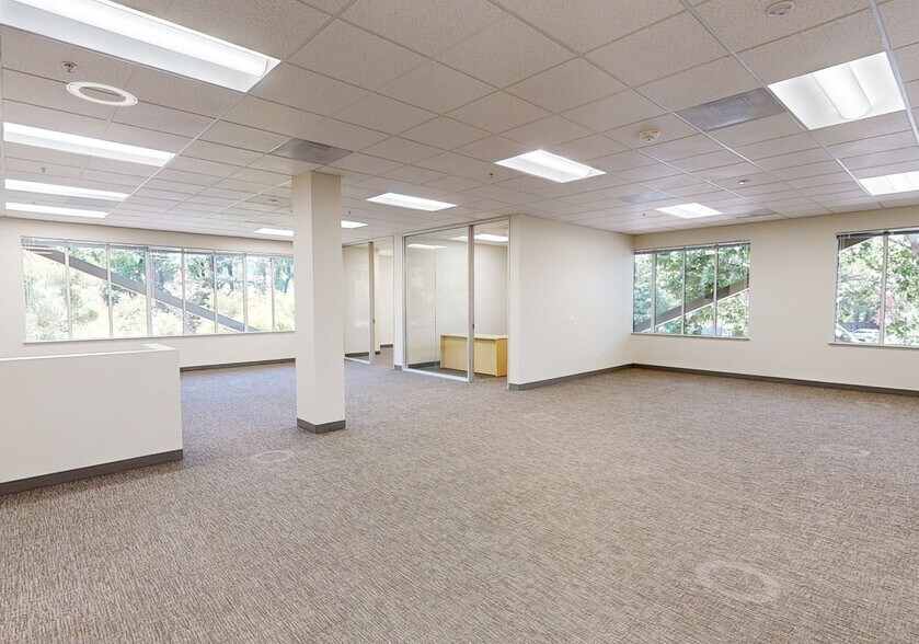 475 Alberto Way, Los Gatos, CA à louer - Numérisation 3D Matterport – Image 3 sur 6