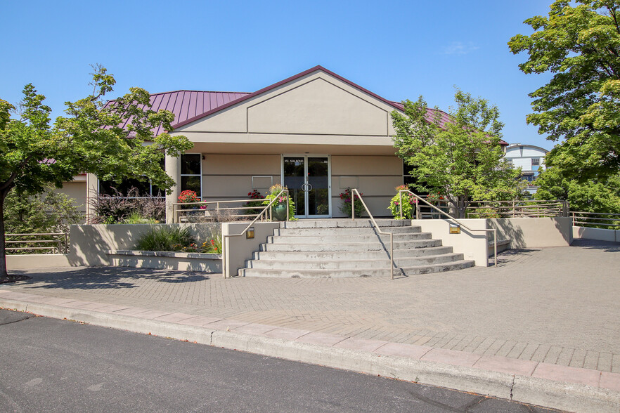1151 NW Bond St, Bend, OR à louer - Photo de l’immeuble – Image 2 sur 4