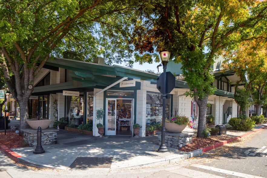 293-295 State St, Los Altos, CA à louer - Photo de l’immeuble – Image 3 sur 8