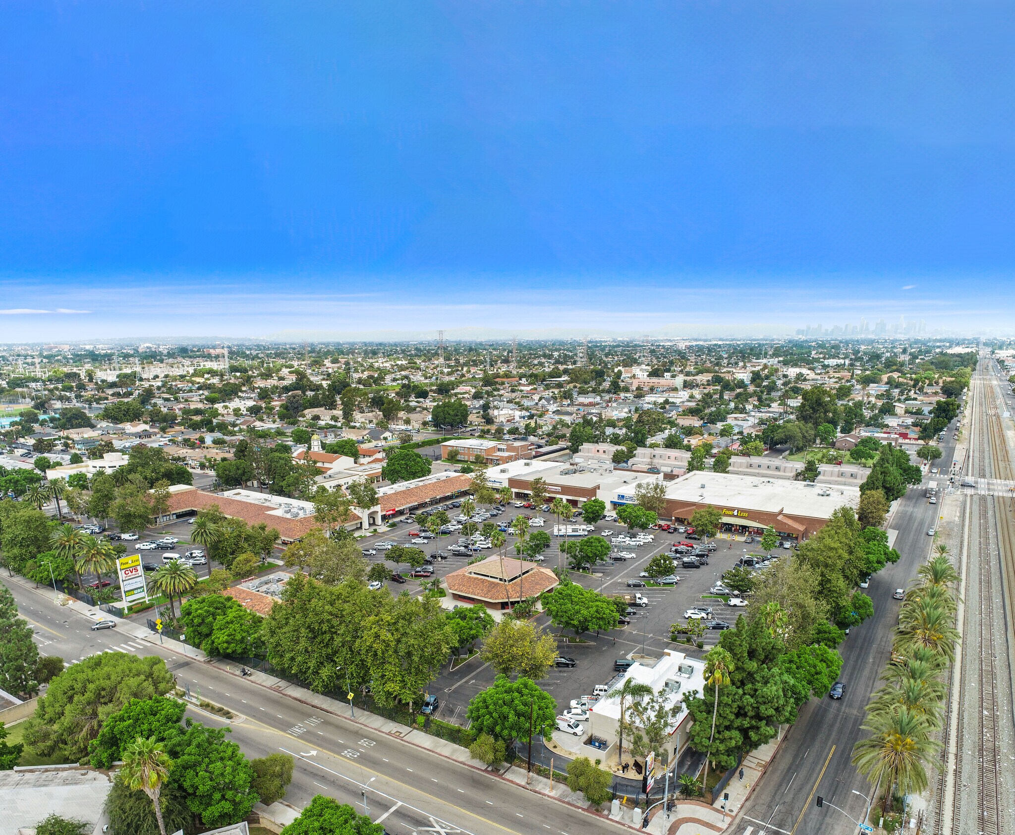 1601-1673 103rd St, Los Angeles, CA à louer Photo de l’immeuble– Image 1 sur 15