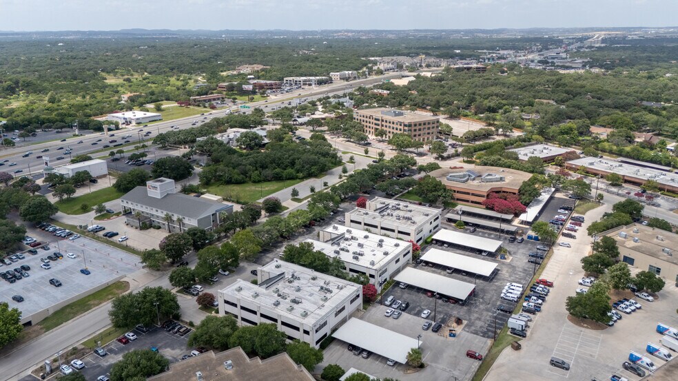 14400 Northbrook Dr., San Antonio, TX à louer - Aérien – Image 3 sur 18